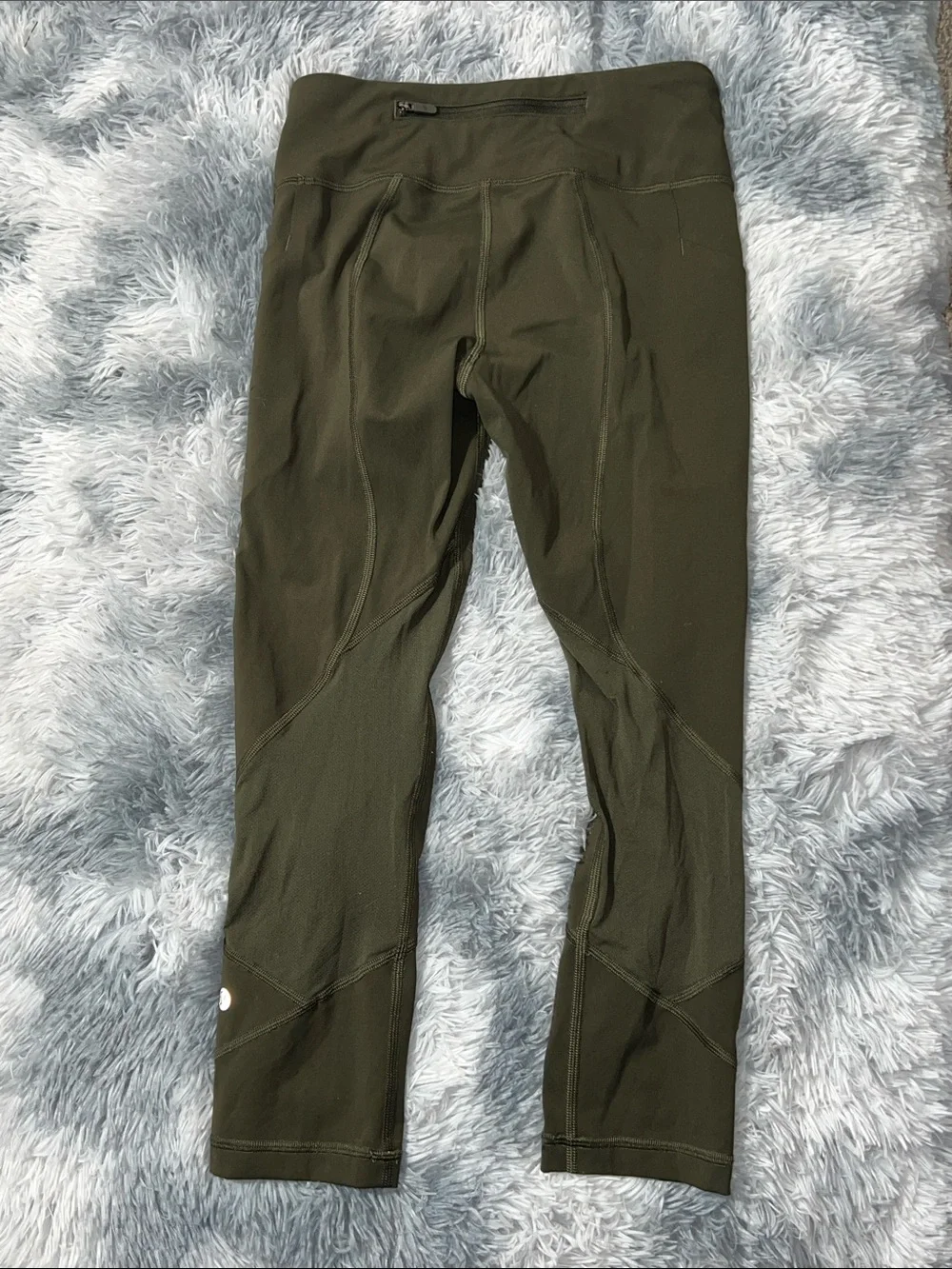 Women’s Lululemon capri Leggings Size 4